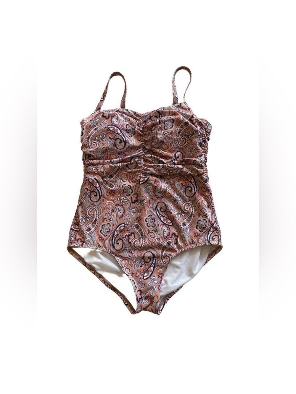 Lands’ End Size 10 one piece swimsuit. Molded cups adjustable straps beach pool